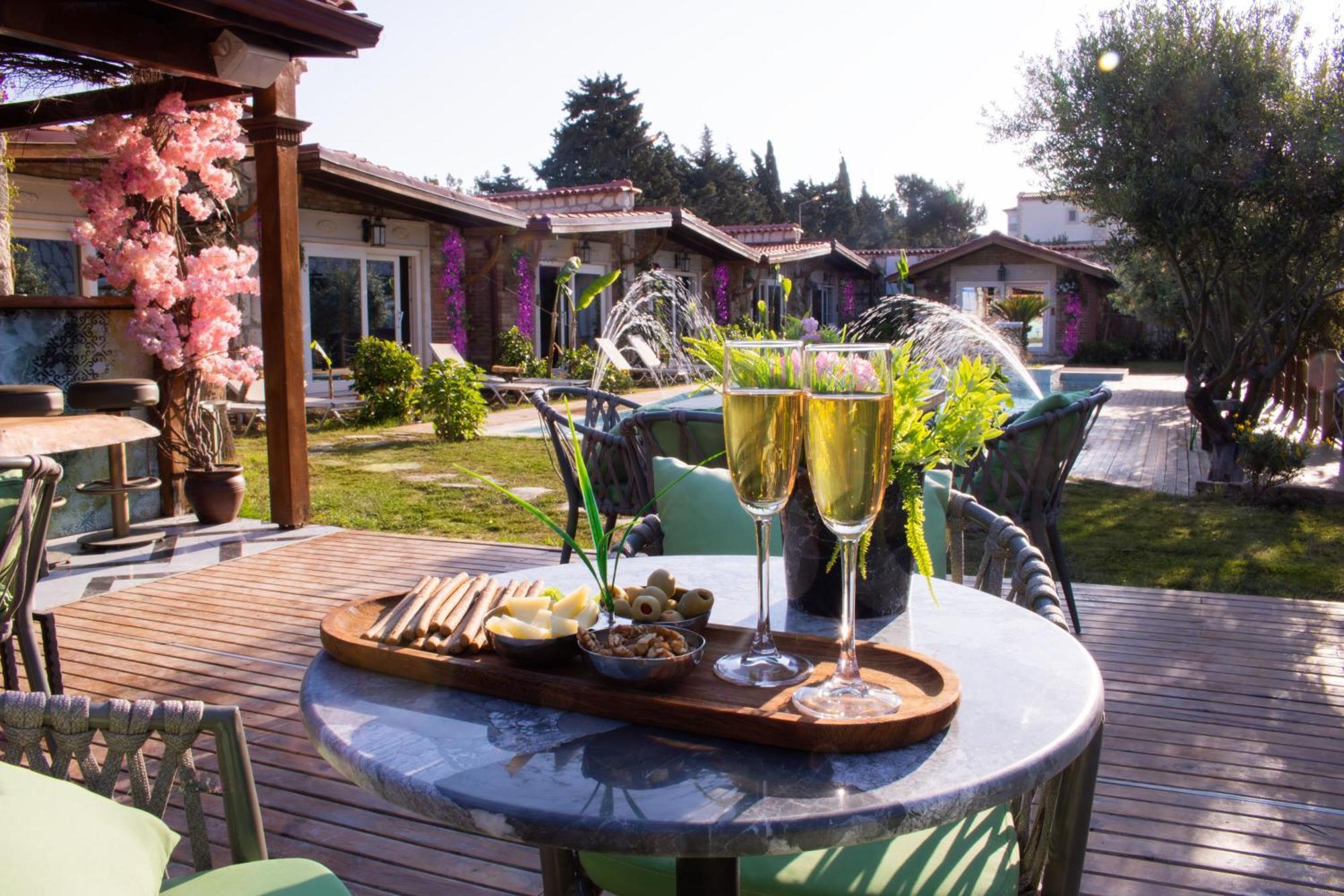 Etiz Hotels Alacati Cesme Bagian luar foto